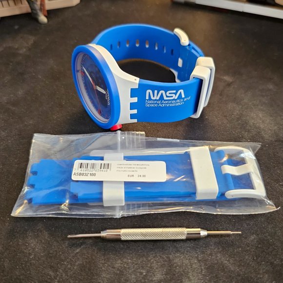 NASA "Jumpsuit" Swatch BIG BOLD + EXTRA OEM Jumpsuit strap(!) EUC - Picture 13 of 16